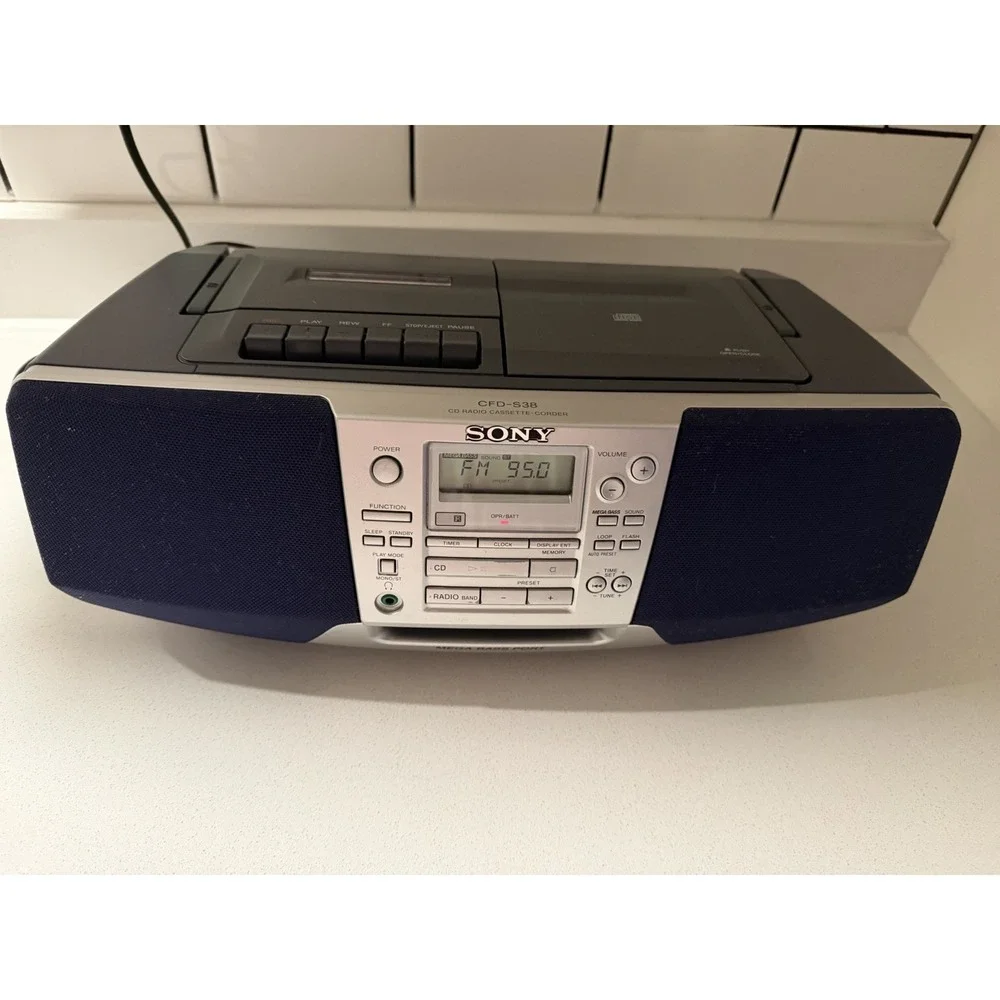 Sony CFD-S38 CD Radio Cassette Boombox AM/FM Radio - Tested Including Cassette